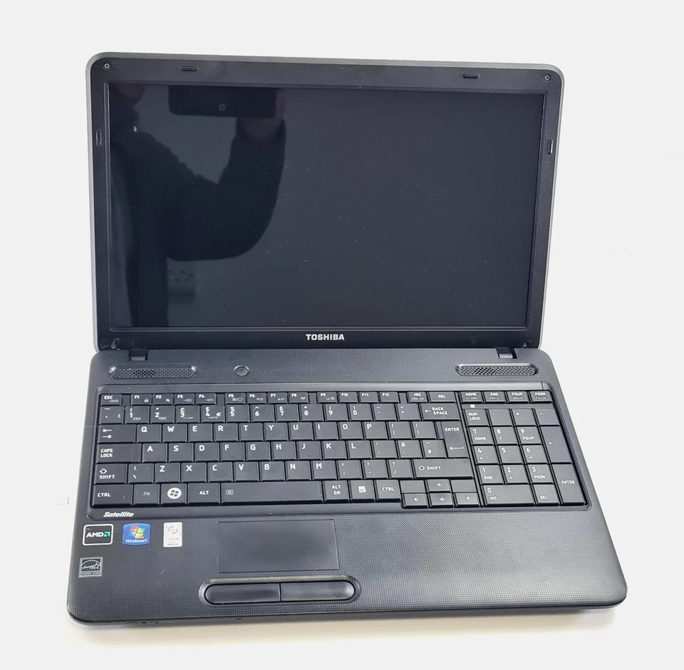 Toshiba Satellite C650D-12C AMD V120 2.2GHz 3GB 250GB Wins 10 15.6" Laptop - Image 2 of 4