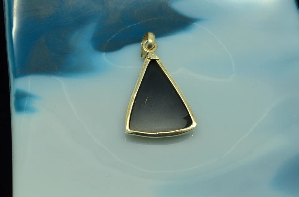 Dije colgante de cuarzo druzy gris en forma de rebanada de pizza de plata de ley 925 Foto 3 de 3