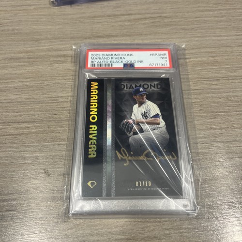 Mariano Rivera 2023 Diamond Icon Gold Auto /10 PSA 7