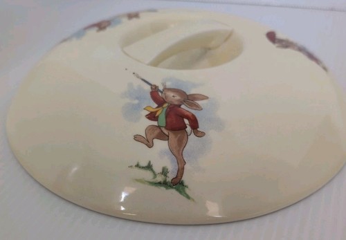 Royal Doulton Bunnykins Albion Shape Hot Water Plate Lid & Stopper Ice Skating - Picture 4 of 12
