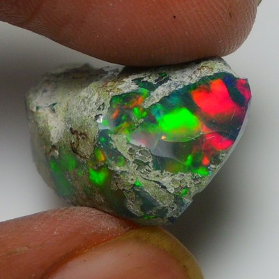 Glatter schwarzer Opal grob 14,00 kt natürlicher äthiopischer Welo Opal roh, ...