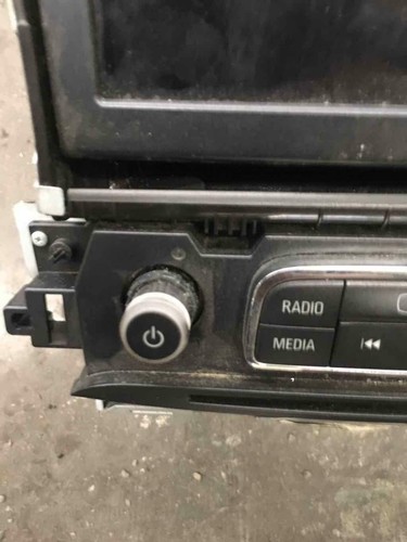 2014-2015 CHEVY CHEVROLET IMPALA RADIO RECEIVER OEM 4TH DIGIT NEW STYLE - Picture 2 of 5