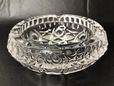 Vintage Lead Crystal Ashtray Chunky 2 lbs. Starburst Design ~ Heavy/Thick Glass
