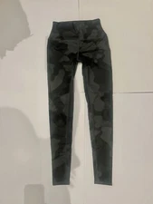 New Alo Leggings Worn By An Alo Model