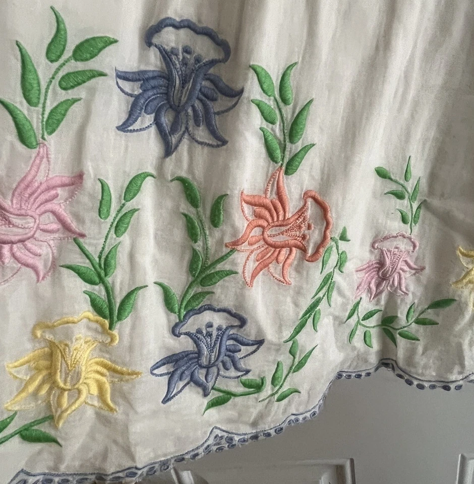 Sweetees Skirt White Colorful Floral Embroidery Soft Alone Cotton Blend Vtg Sz M - Image 2 of 4