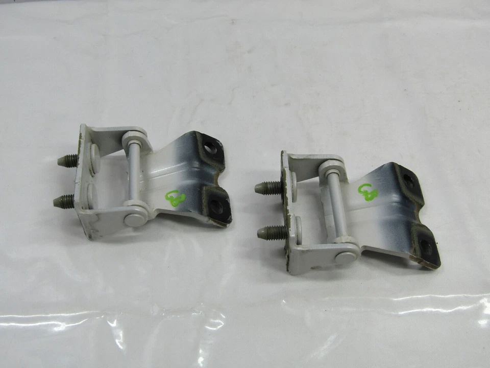 2005-2009 Subaru Outback Rear Hatch Liftgate Tailgate Hinge Set OEM - Image 2 of 4