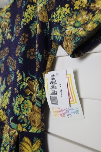 LULAROE NWT Textured Stretch Navy Yellow Floral Amelia Dress Size XS - Picture 6 of 6