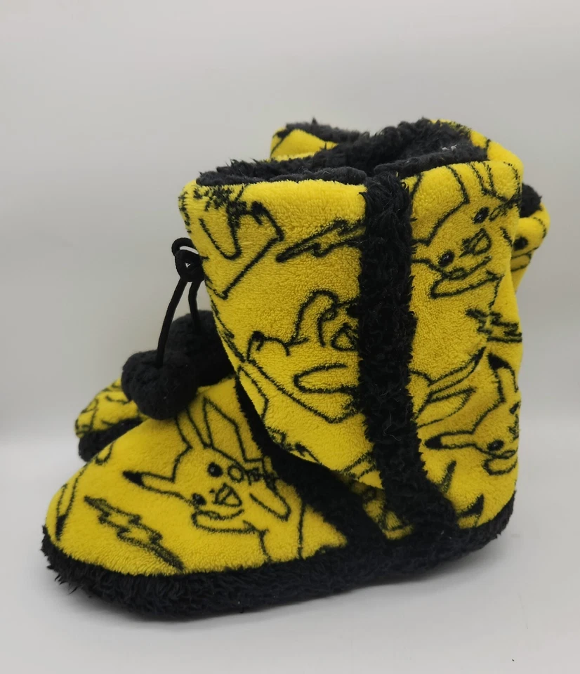 Zapatillas de bota amarillas con estampado integral Pokemon Pikachu para mujer talla 7/8 Foto 3 de 4