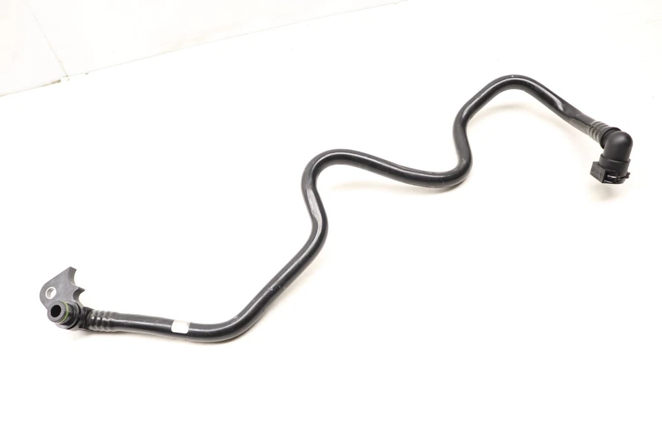 BMW 535I GT XDRIVE 3.0L - Enfriador de aceite de transmisión MANGUERA / LÍNEA / TUBO (entrada) Foto 2 de 4