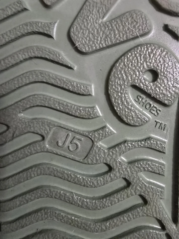 Native Jefferson Block Slip On Sneaker Size J5 Army Green/Orange Peeling On Back - Image 3 of 4