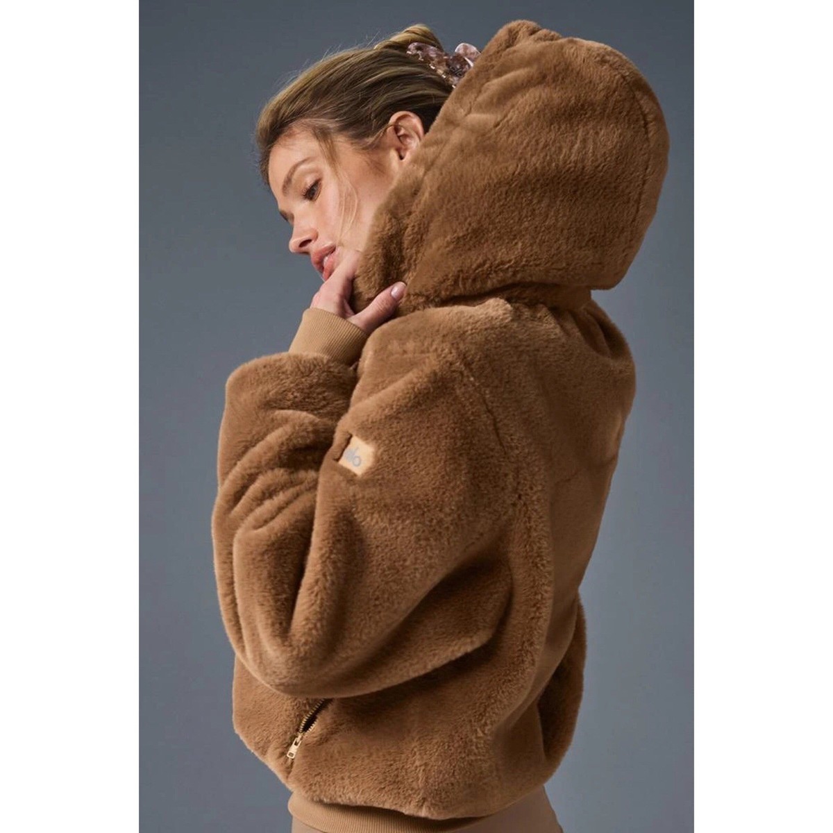 Alo Yoga Faux Fur Foxy Jacket Toasted Almond S | eBay