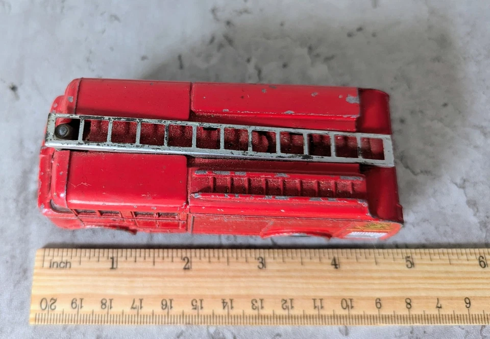 Dinky Toys Meccano 259 millas camión de bomberos proyecto de restauración fundido a presión Foto 3 de 4