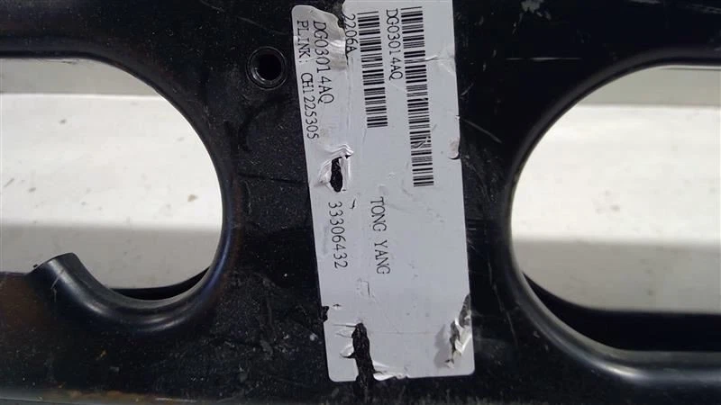 Dodge Ram 1500 2002-2005 soporte radiador travesaño inferior 68237685aa 33306432 Foto 2 de 4