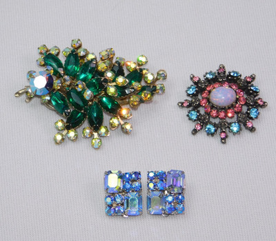 Vtg AB Rhinestone Opal Layered Brooch Earrings Green Blue Pink Iridescent Coro