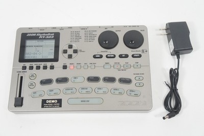 ZOOM RhythmTrak 323 RT-323 Drum Machine Bass Synthesizer mit 100-240V Netzteil