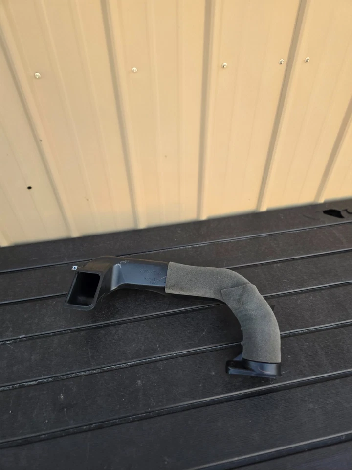 Calentador izquierdo Scion xB 2008-2015 para registrar conducto exterior 55843-12380 OEM Foto 2 de 4