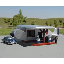 Bachmann 35251 Airplane Gas Station Assembled - 3-1/4 x 3-3/4 x 1" N Scale