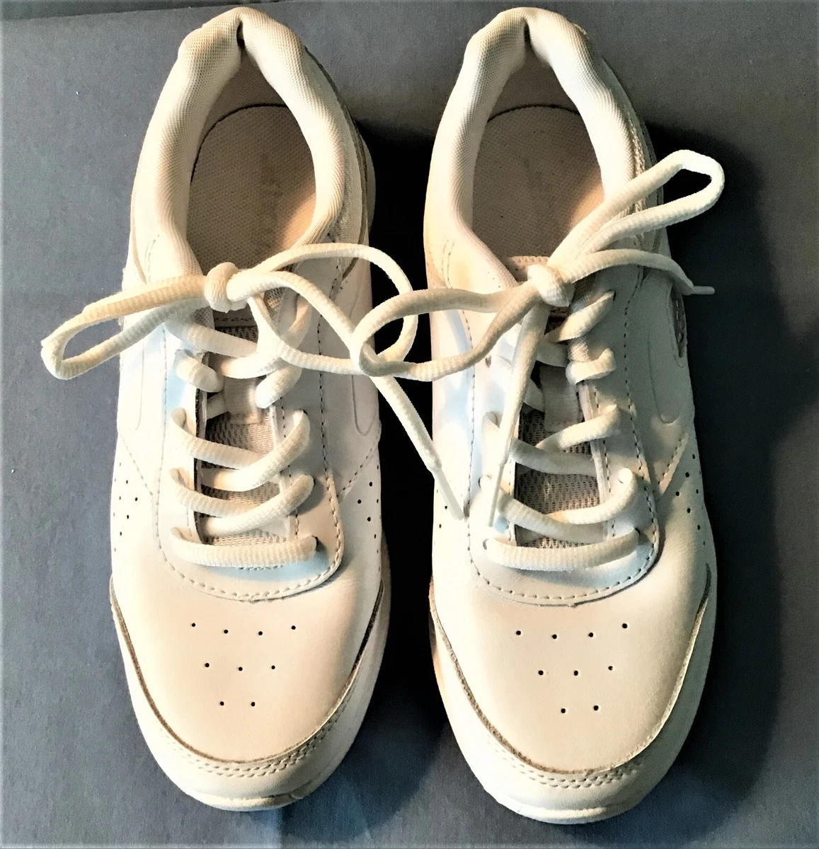 Bcg youth hotsell cheer shoes