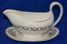 Wedgwood Sandringham Gravy Boat or Sauce Bowl with Underplate, 8"