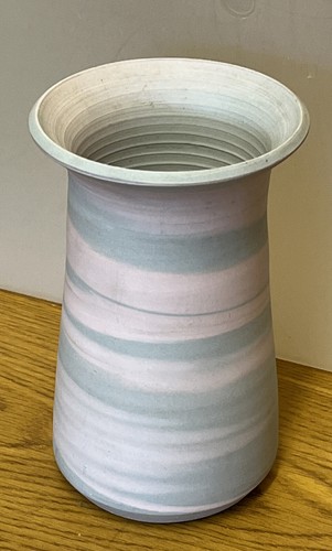 Studio Pottery . Pog Crafts - Picture 6 of 6
