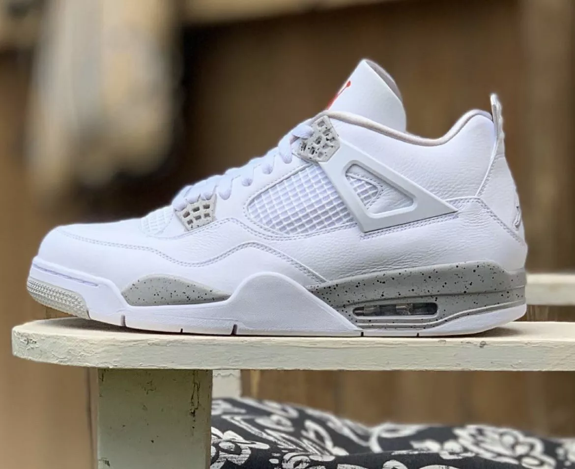 Jordan 4 Retro White Oreo 2021