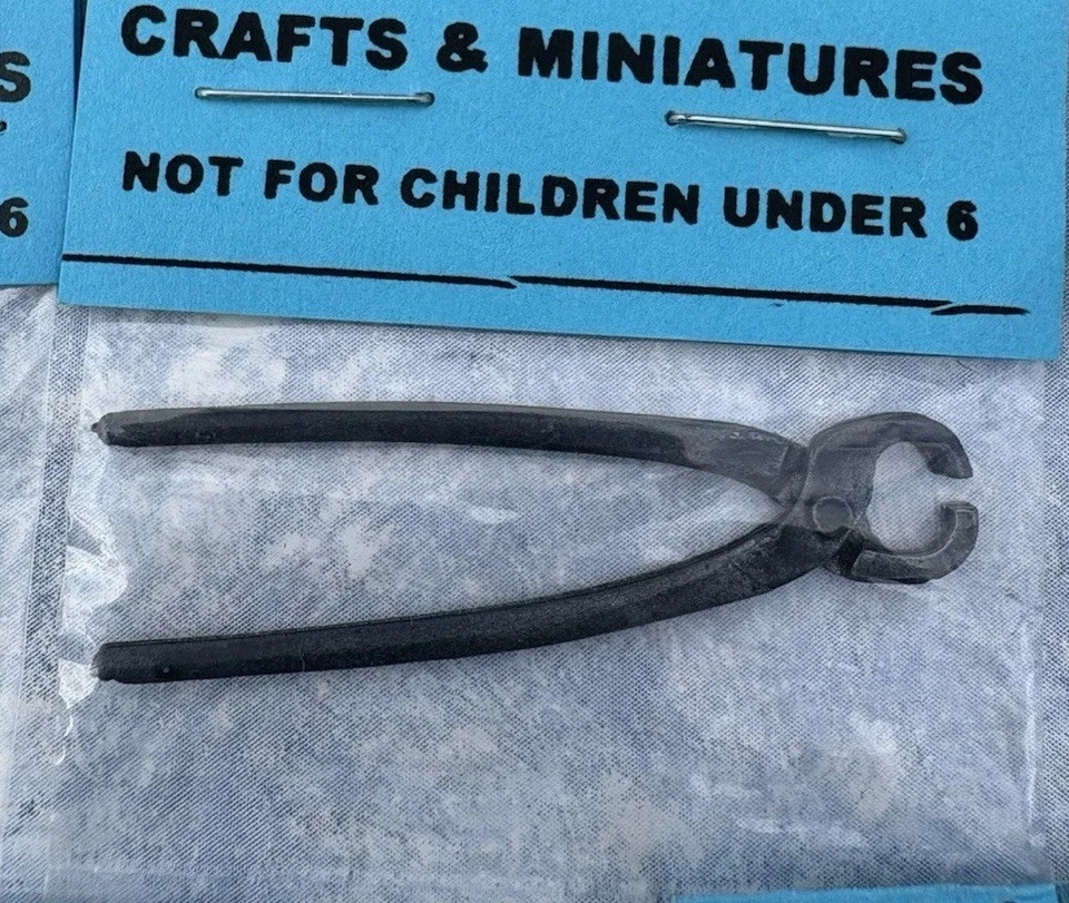Набор из 7 винтажных миниатюрных ручных инструментов для кукольного домика. Island Crafts новые из старых запасов 1:12 читайте - Изображение 3 из 4