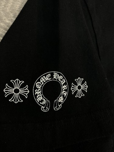 Taglia XXL - T-shirt Cromo Cuori Multicolore Croce 'Nero' | OTTIME CONDIZIONI - Foto 17 di 21