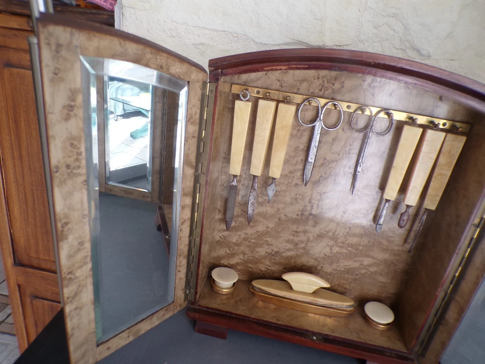 nécessaire de toilette ancien art déco armoire en loupe de thuya - Photo 2/4