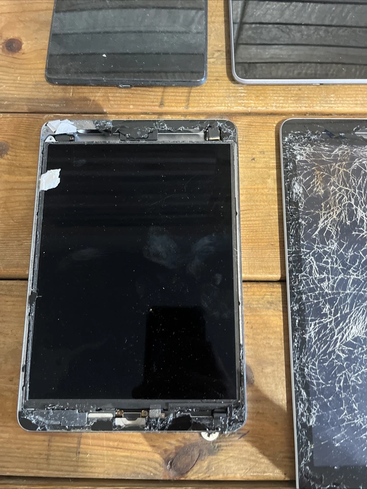 7X Tablet JobLot Bundle (Damaged/Faulty) For Parts Only - Image 2 of 4