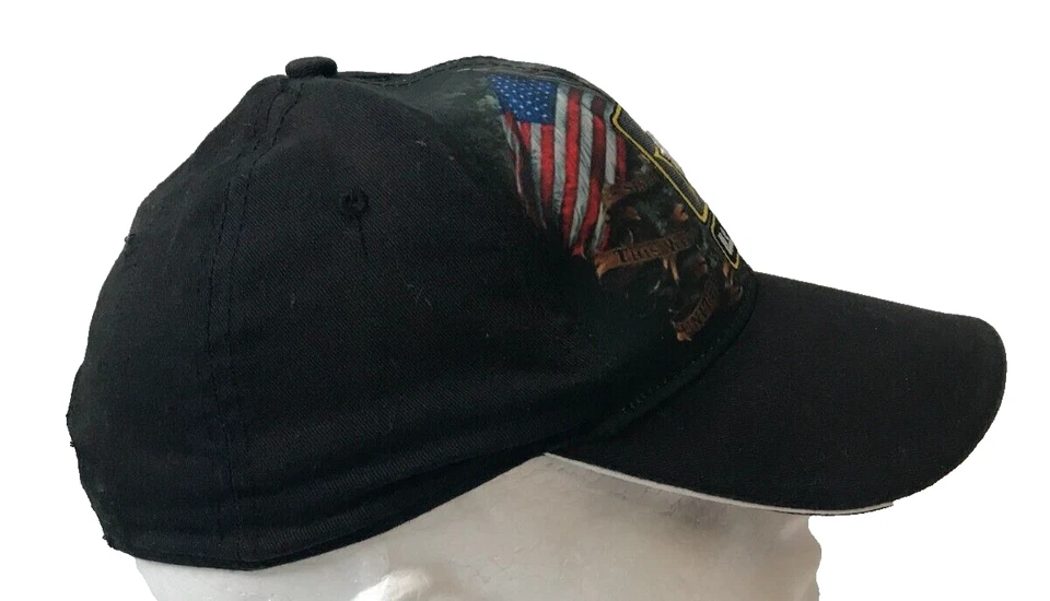 Gorra de béisbol ajustable negra con cierre a presión vintage para adultos del ejército de Estados Unidos Defending Liberty Foto 2 de 4