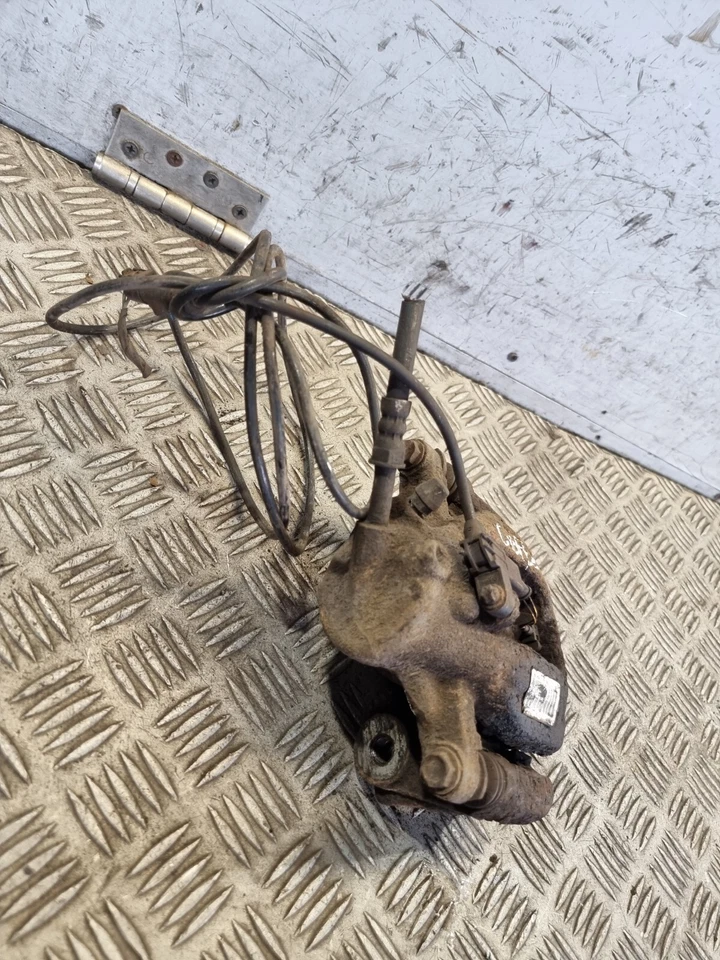 PINZA DE FRENO VOLKSWAGEN CRAFTER TRASERA IZQUIERDA 2,5 L DSL 2008 PINZA DE FRENO Foto 3 de 4