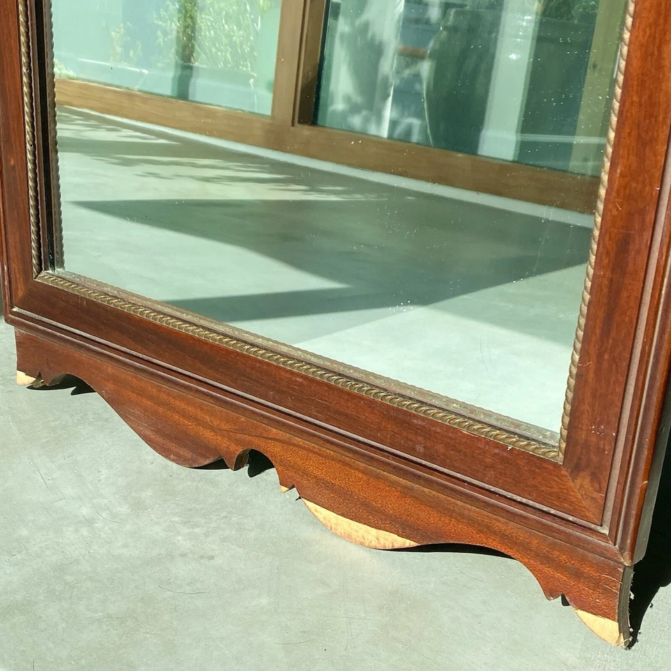 Espejo de pared antiguo estilo georgiano tallado en madera de caoba Foto 4 de 4