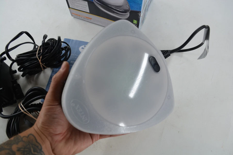 Luces LED magnéticas dobles para pared de piscina Intex 28697E interiores y exteriores Foto 3 de 4