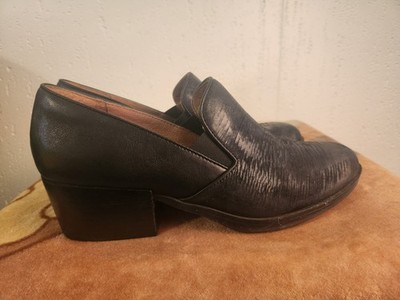 Sofft Womens sz 8.5 Black Leather Slip On Loafers Shoes #53