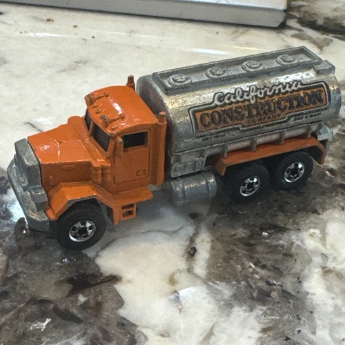 Hot Wheels Vintage Peterbilt Tank Truck California Construction Blackwalls Bw