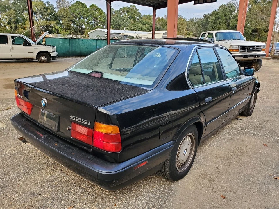 BMW 525I 1989 1990 1991 1992 1993 1994 1995 OEM E34 tanque de combustible de metal con bomba  Foto 4 de 4