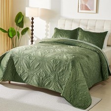 Queen Size Velvet Quilt Set Ultra Soft Lightweight Bedspread Coverlet All Season