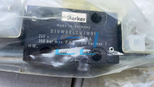 Brand New Parker D1VW004CNJW91 Solenoid Valve Coil D1VW004CNJW91