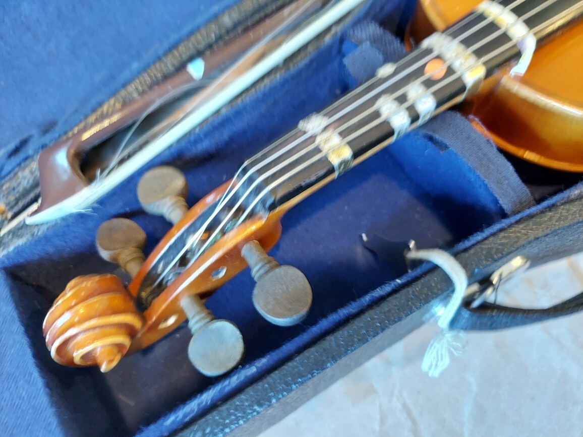 Kiso Suzuki No.7 Size 1/8 Violin, Japan 1972, Good Condition Kiso Suzuki No.7 Size 1/8 Violin, Japan 1972, Good Condition