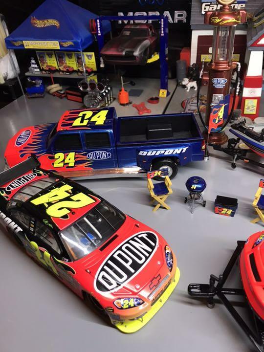 DUPONT NASCAR BASS BOAT 1/24 scale mini car 3 cars Diorama