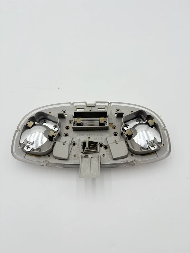 ⭐️ 2005-2007 Ford Freestyle Overhead Console Dome Map Light Lamp | OEM - Image 3 of 3