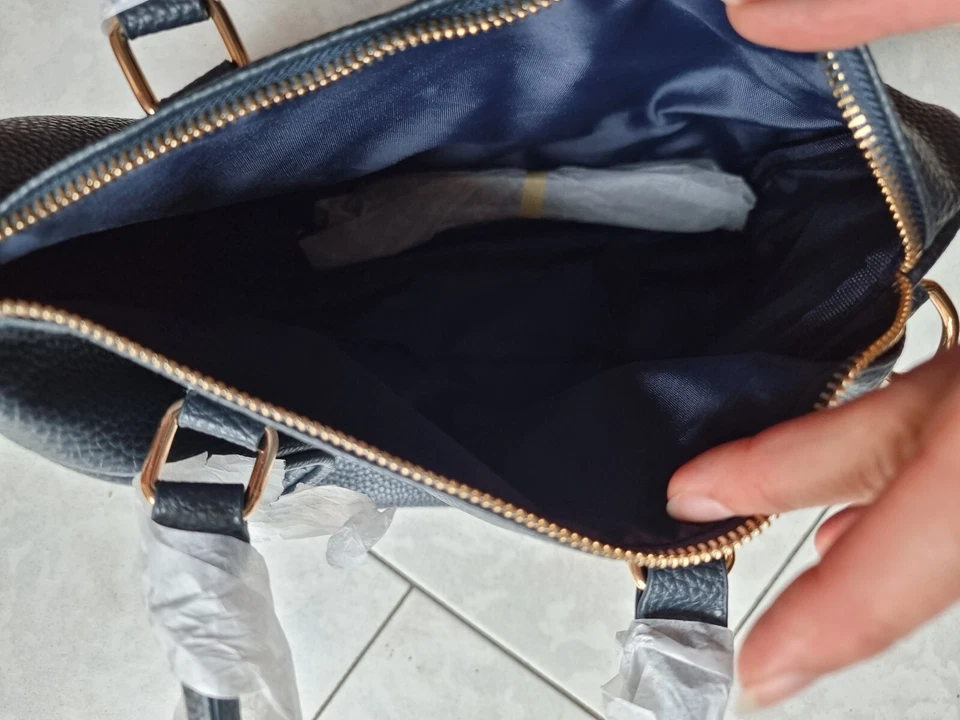 SAC A MAIN FEMME GUY LAROCHE BLEU MARINE BANDOULIEREZ OU A PORTER  SYNTHETIQUE 9 - Photo 2/4