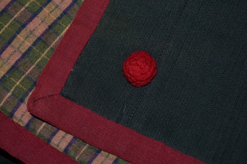 handmade quilt 65" x 72", hand tied - Picture 10 of 12