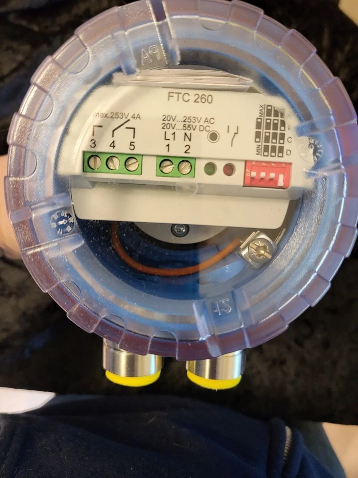 Endress and Hauser FCT260 Minicap, probe length of 5.5", AC/DC, NEVER USED - Image 2 of 4