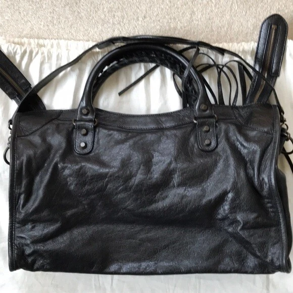 Balenciaga classic hotsell city bag price