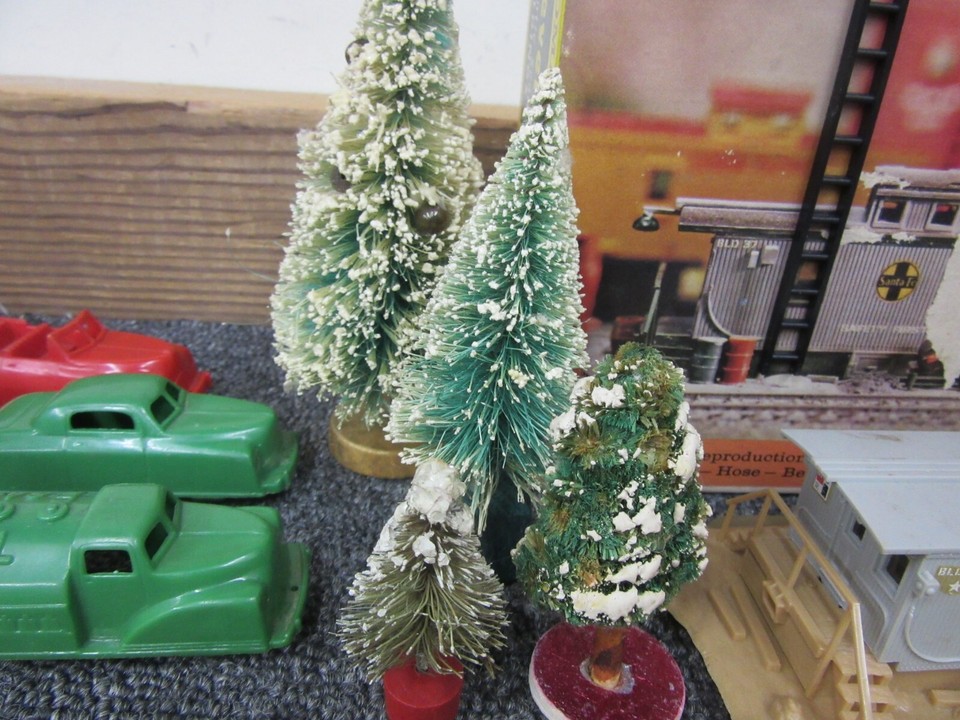 Revell Yardmaster Office Citizens Barn Train accessories buildings