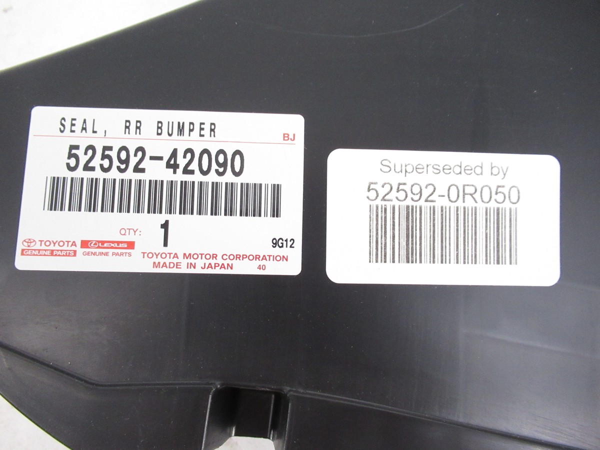 Genuine OEM Toyota 52592-0R050 Driver Rear Bumper Side Seal 2016