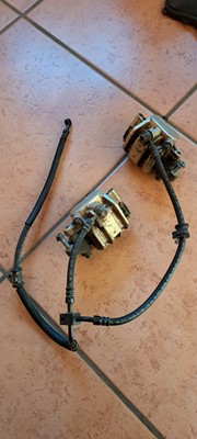 Honda HORNET CB 600 PC34 Original Bremssattel Vorne L+R mit Leitung