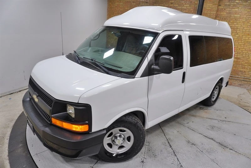 Chevrolet Express 1500 2008 conversión - furgoneta de vigilancia Foto 2 de 4