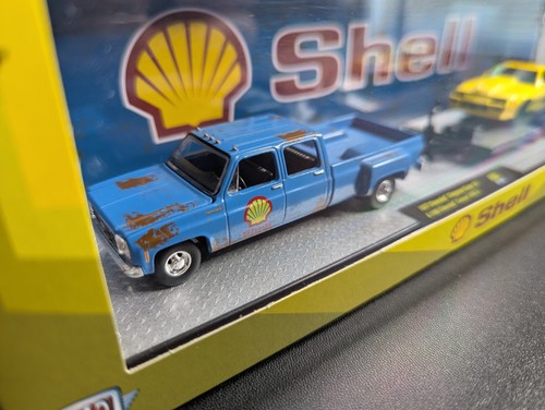 M2 Machines Hauler 1977 Chevy Cheyenne Super 30 & 1985 Camaro IROC-Z R83 NEW - Picture 4 of 16